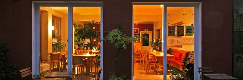 Lotos Cafe aussen